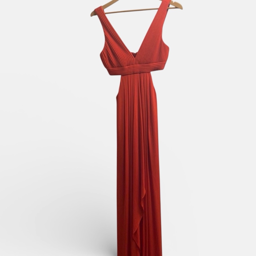 Side shown leg slit red fancy dress
